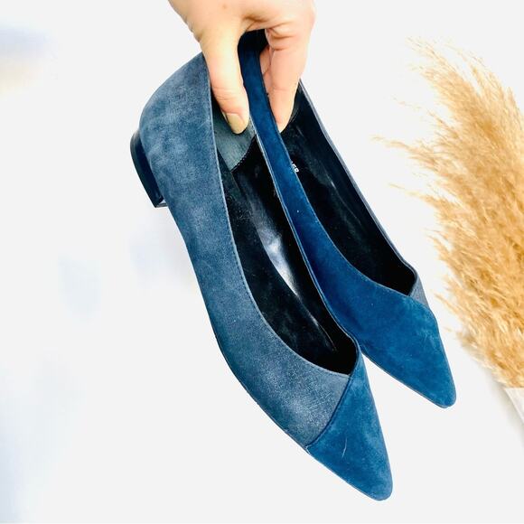 NEW DONALD J PLINER Two Tone Navy Blue Silver Metallic Pointy Toe Flats Shoes 7 - Picture 10 of 10